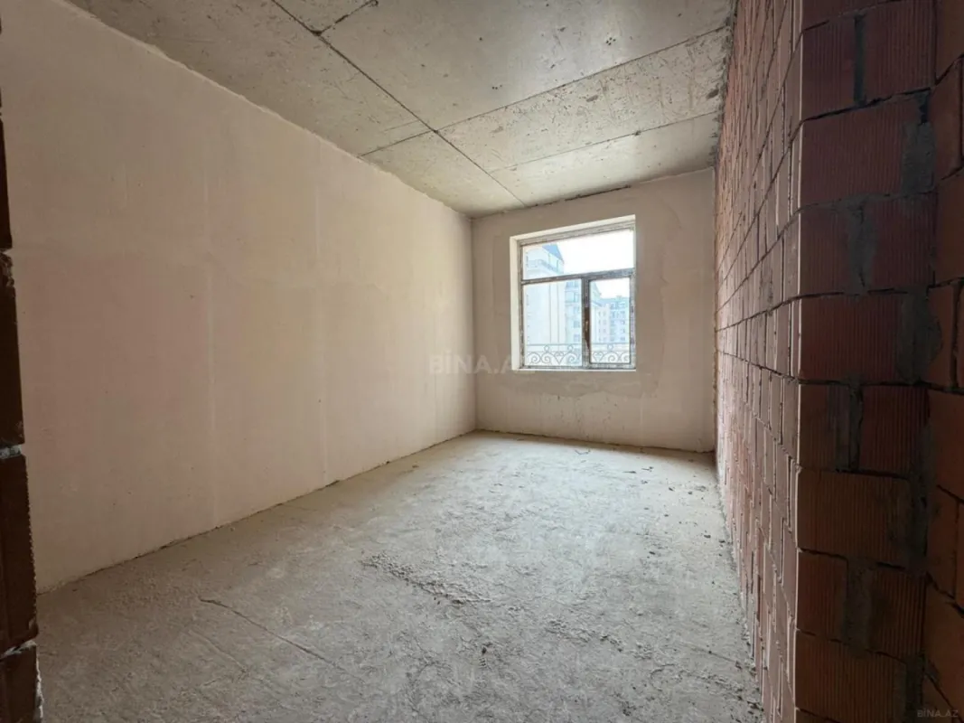 Satılır 3 otaqlı mənzil 140 m²