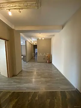 Kirayə verilir 4 otaqlı mənzil 200 m²