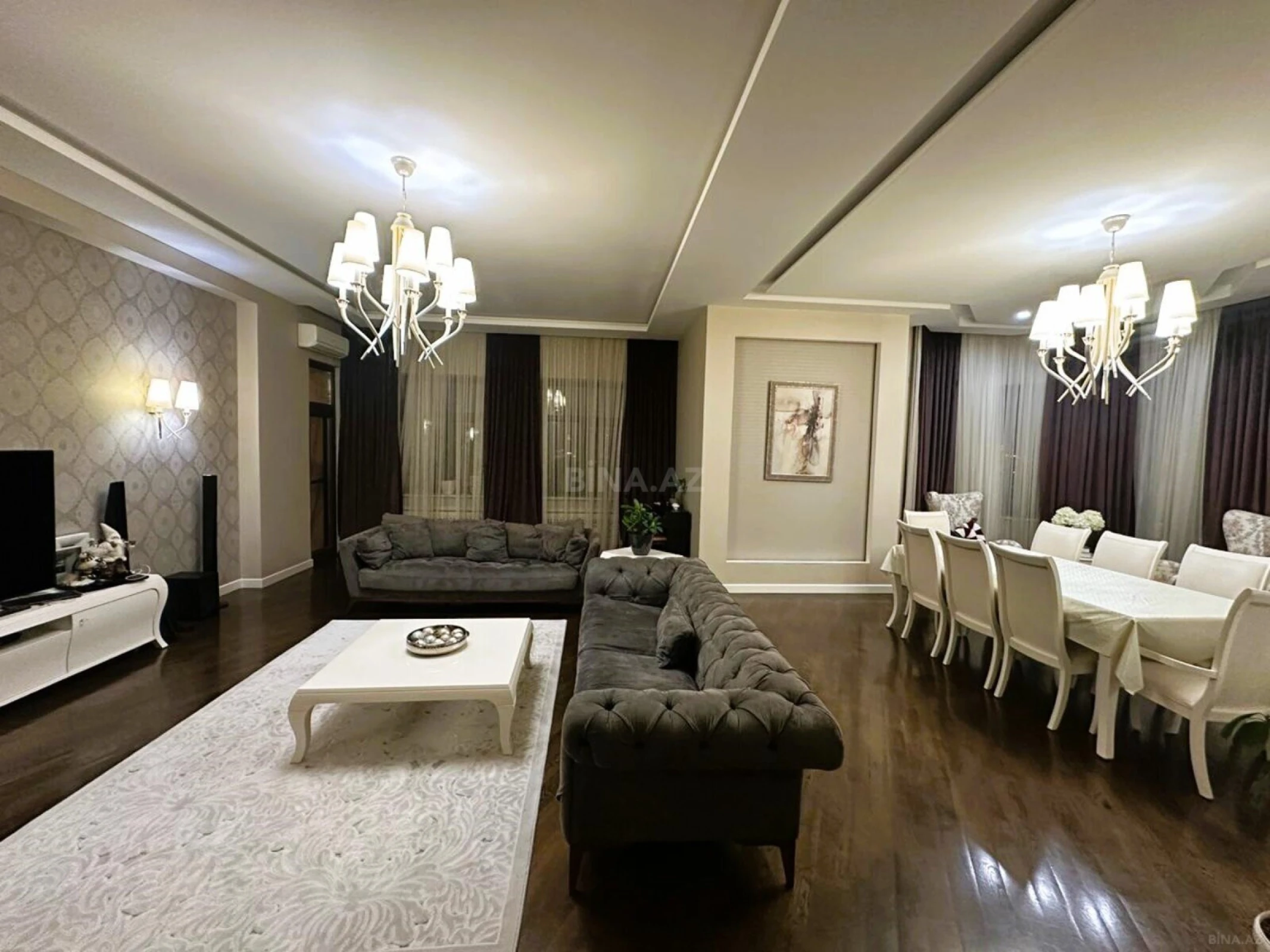 Satılır 4 otaqlı mənzil 210 m²
