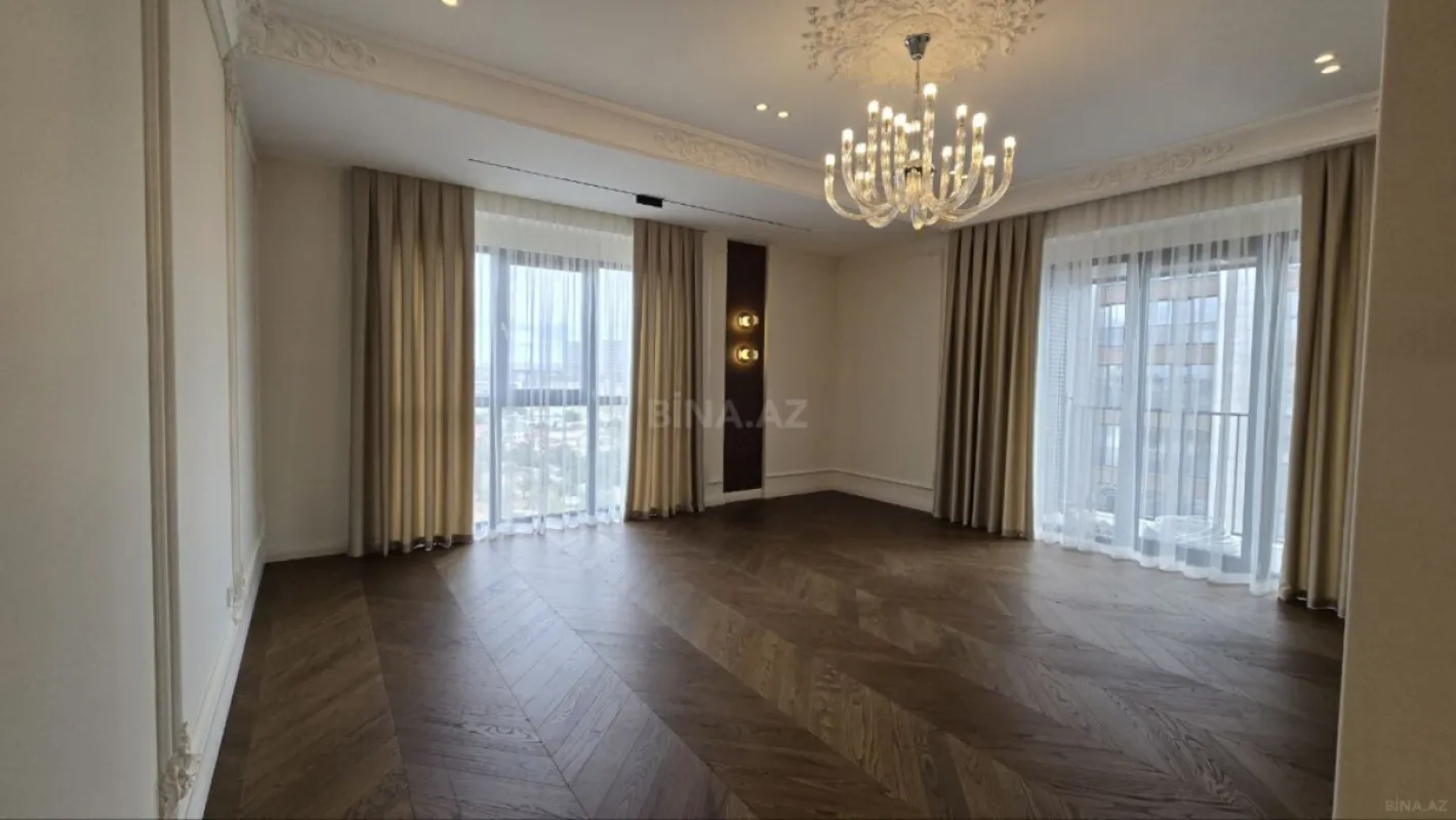 Satılır 3 otaqlı mənzil 127 m²