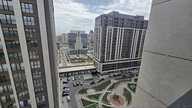 Satılır 3 otaqlı mənzil 127 m²