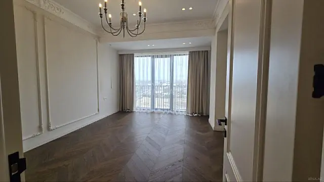 Satılır 3 otaqlı mənzil 127 m²
