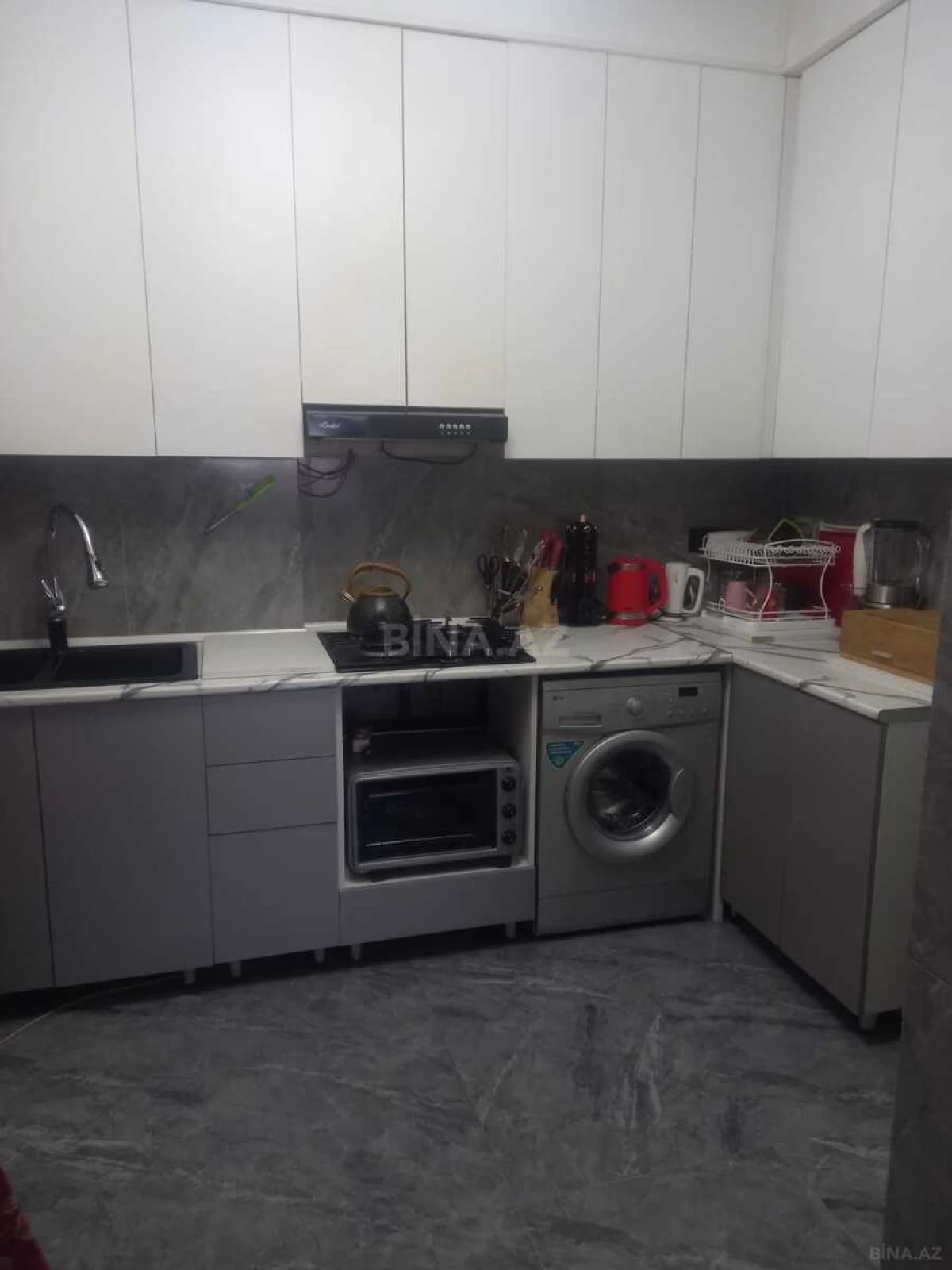 Satılır 3 otaqlı mənzil 94 m²