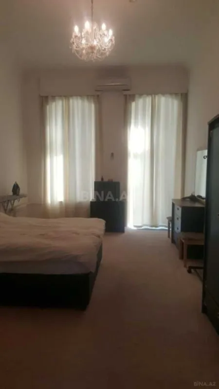 Kirayə verilir 2 otaqlı mənzil 85 m²