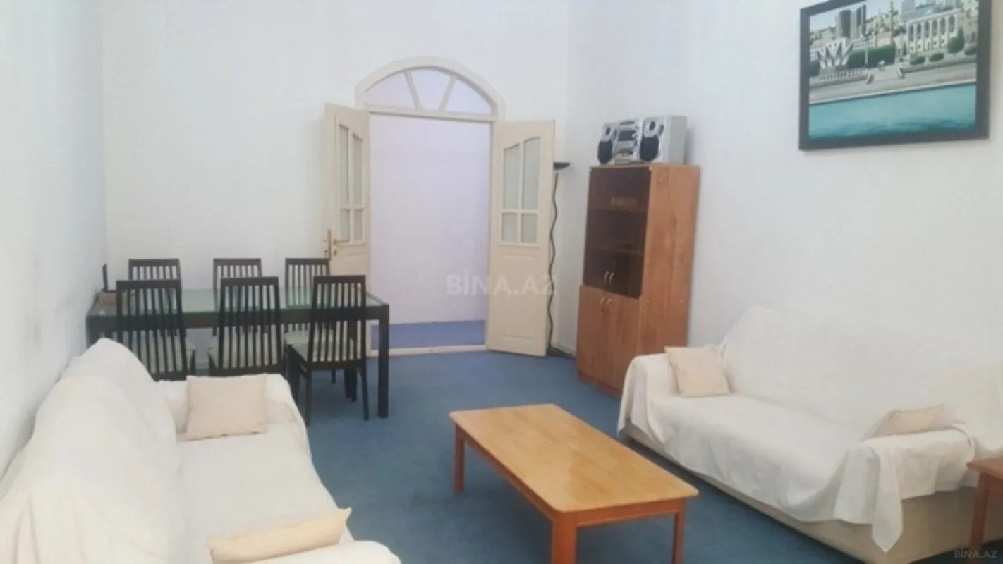 Kirayə verilir 2 otaqlı mənzil 85 m²