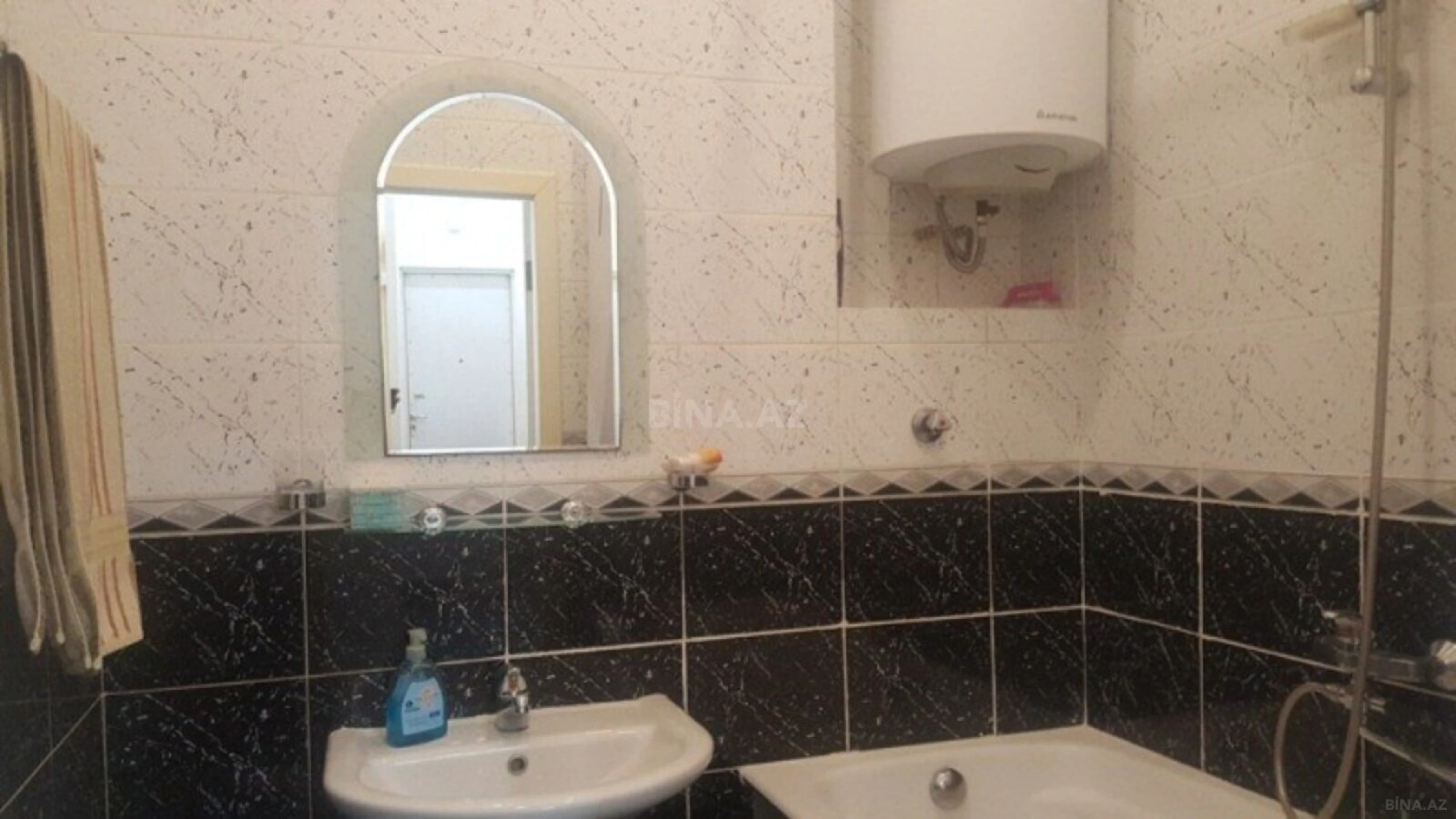 Kirayə verilir 2 otaqlı mənzil 85 m²
