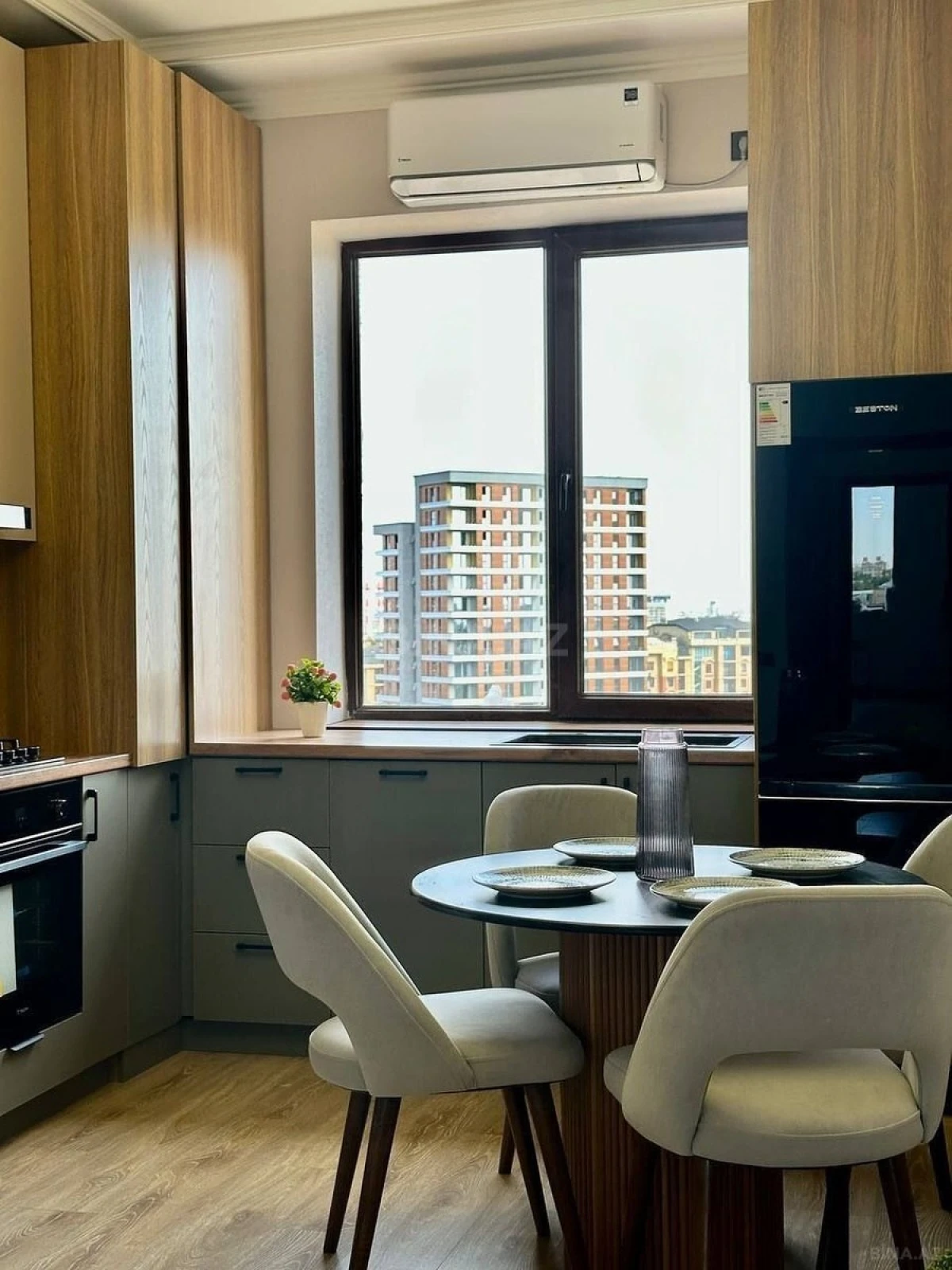 Kirayə verilir 2 otaqlı mənzil 60 m²