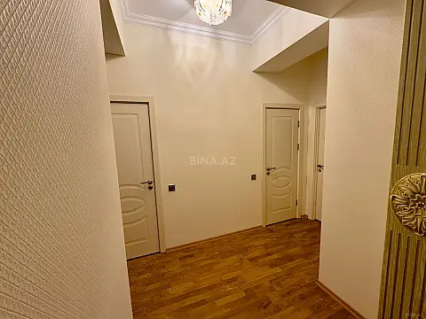 Satılır 3 otaqlı mənzil 129 m²
