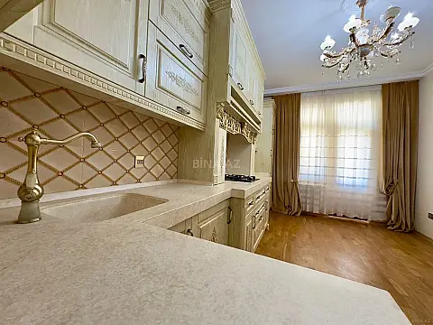 Satılır 3 otaqlı mənzil 129 m²