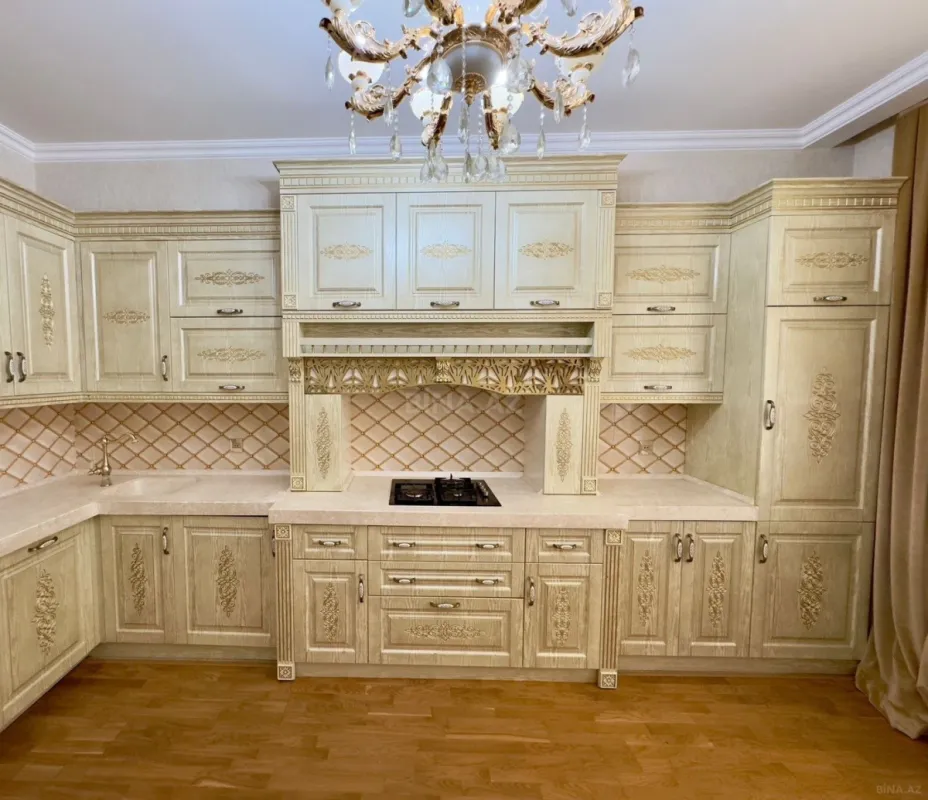 Satılır 3 otaqlı mənzil 129 m²