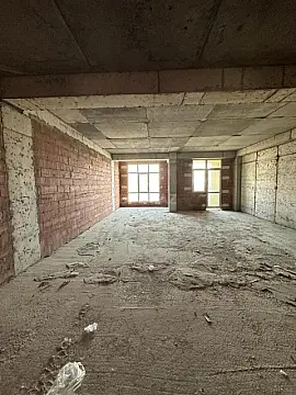 Satılır 4 otaqlı mənzil 261 m²