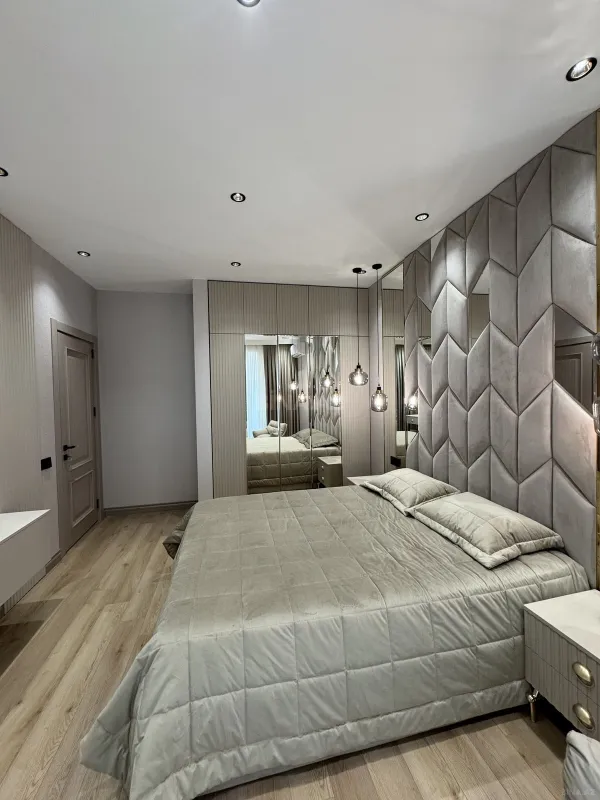 Satılır 3 otaqlı mənzil 98 m²