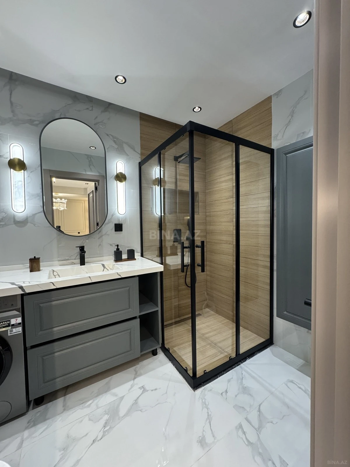 Satılır 3 otaqlı mənzil 98 m²