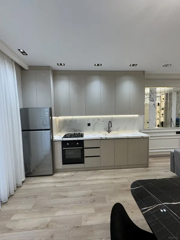 Satılır 3 otaqlı mənzil 98 m²