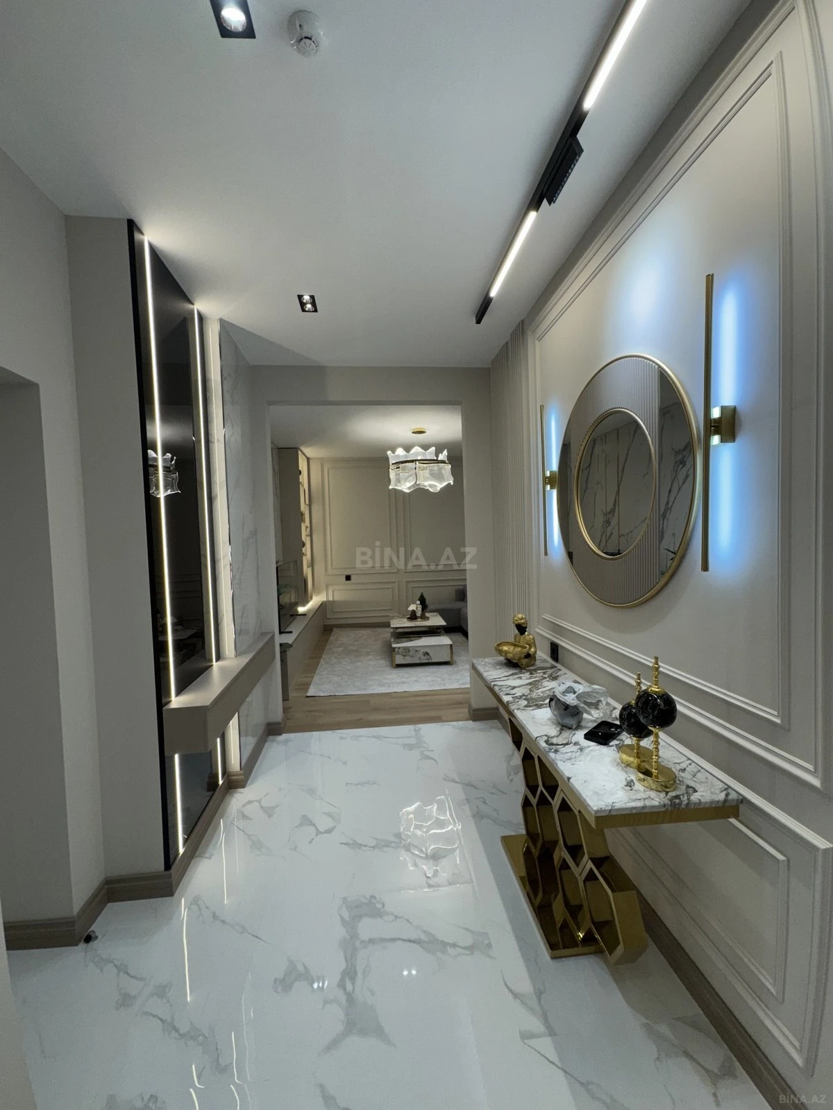 Satılır 3 otaqlı mənzil 98 m²