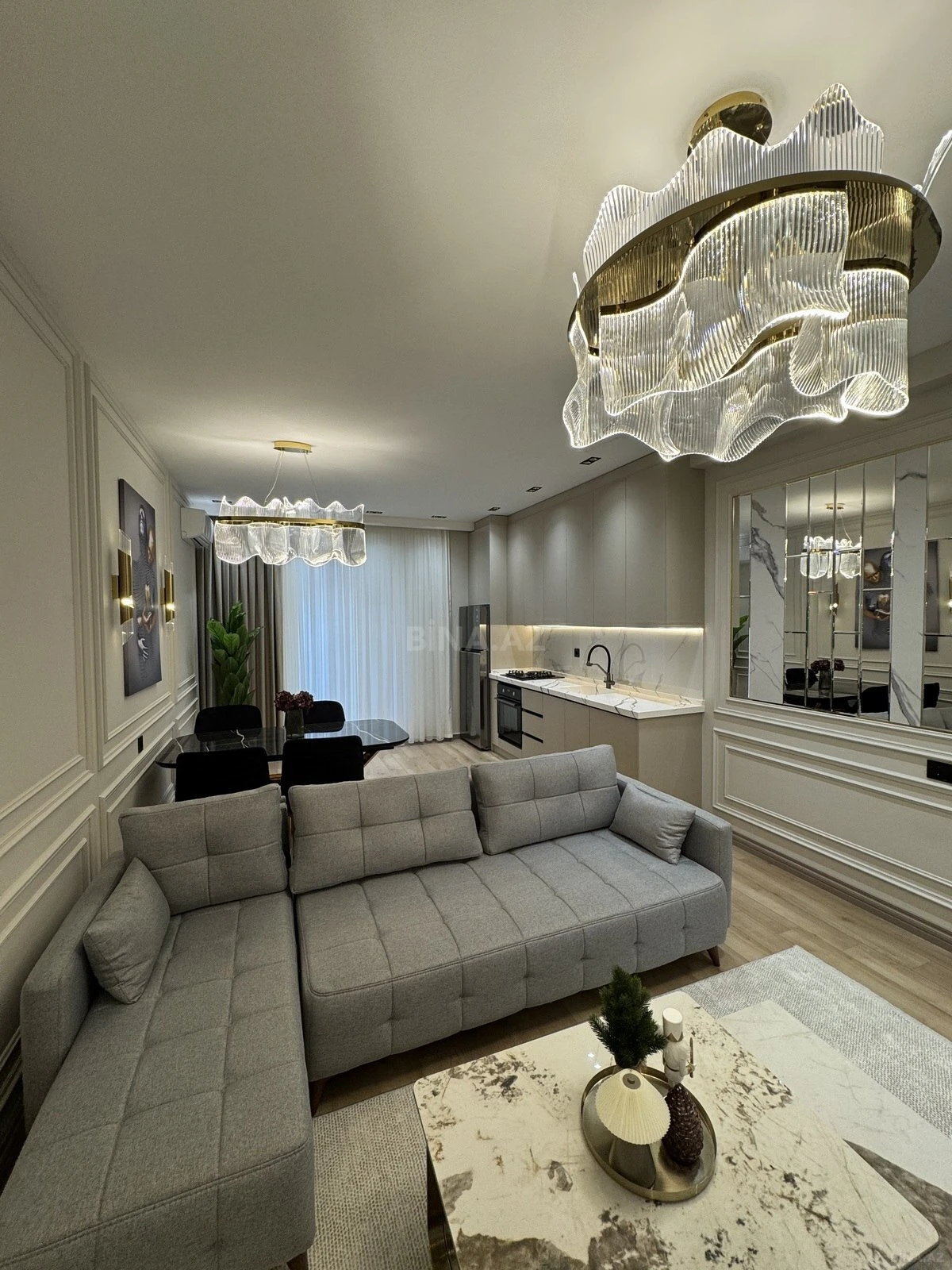 Satılır 3 otaqlı mənzil 98 m²