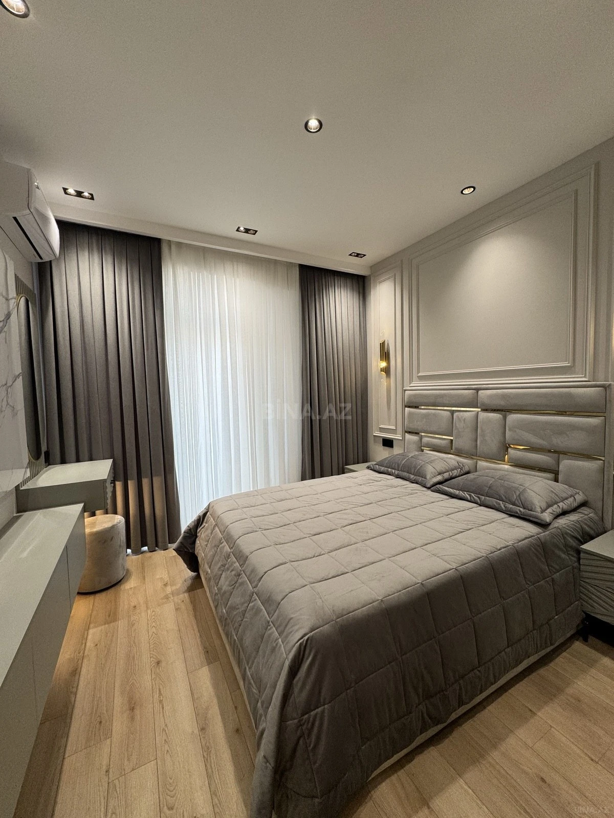 Satılır 3 otaqlı mənzil 98 m²