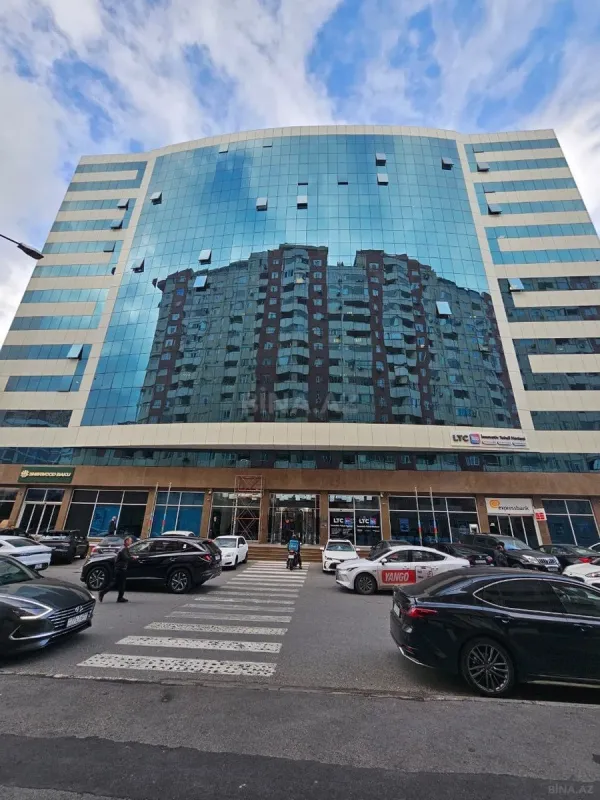 Satılır 2 otaqlı mənzil 81 m²