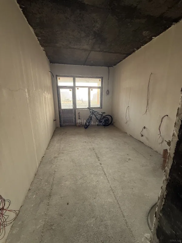 Satılır 3 otaqlı mənzil 154 m²