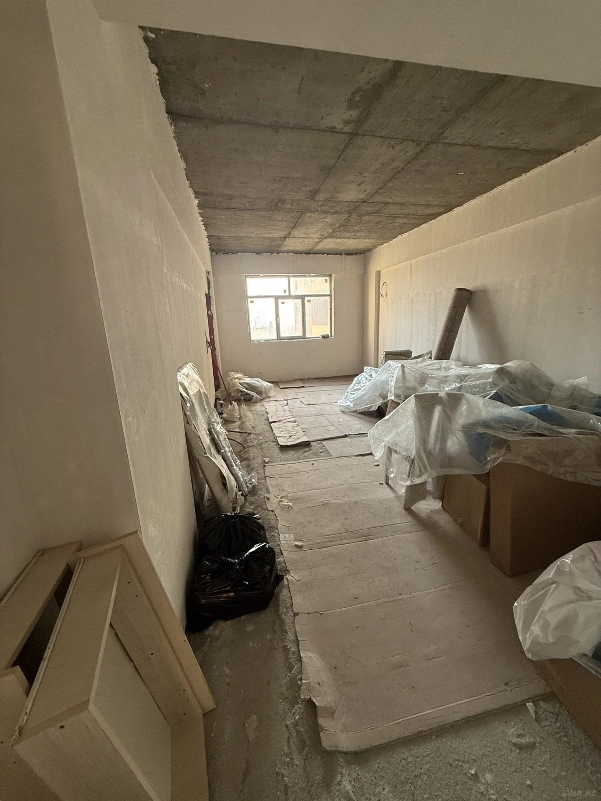 Satılır 3 otaqlı mənzil 154 m²