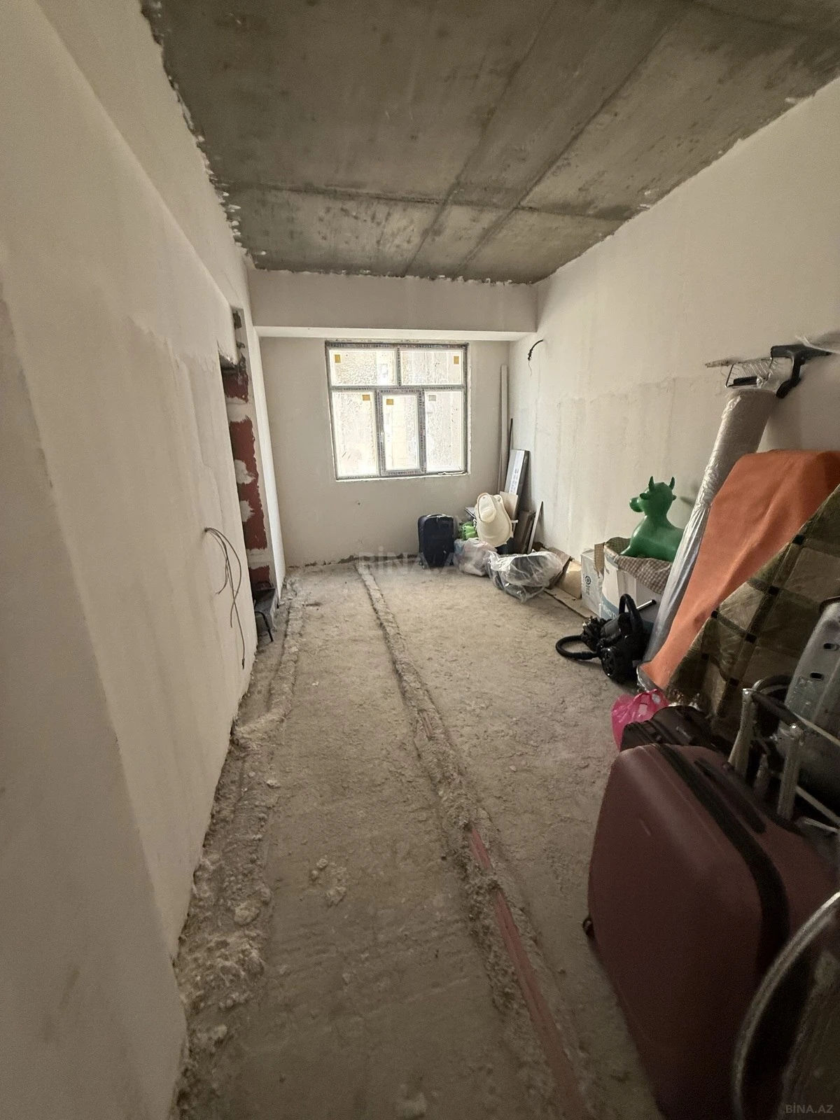 Satılır 3 otaqlı mənzil 154 m²