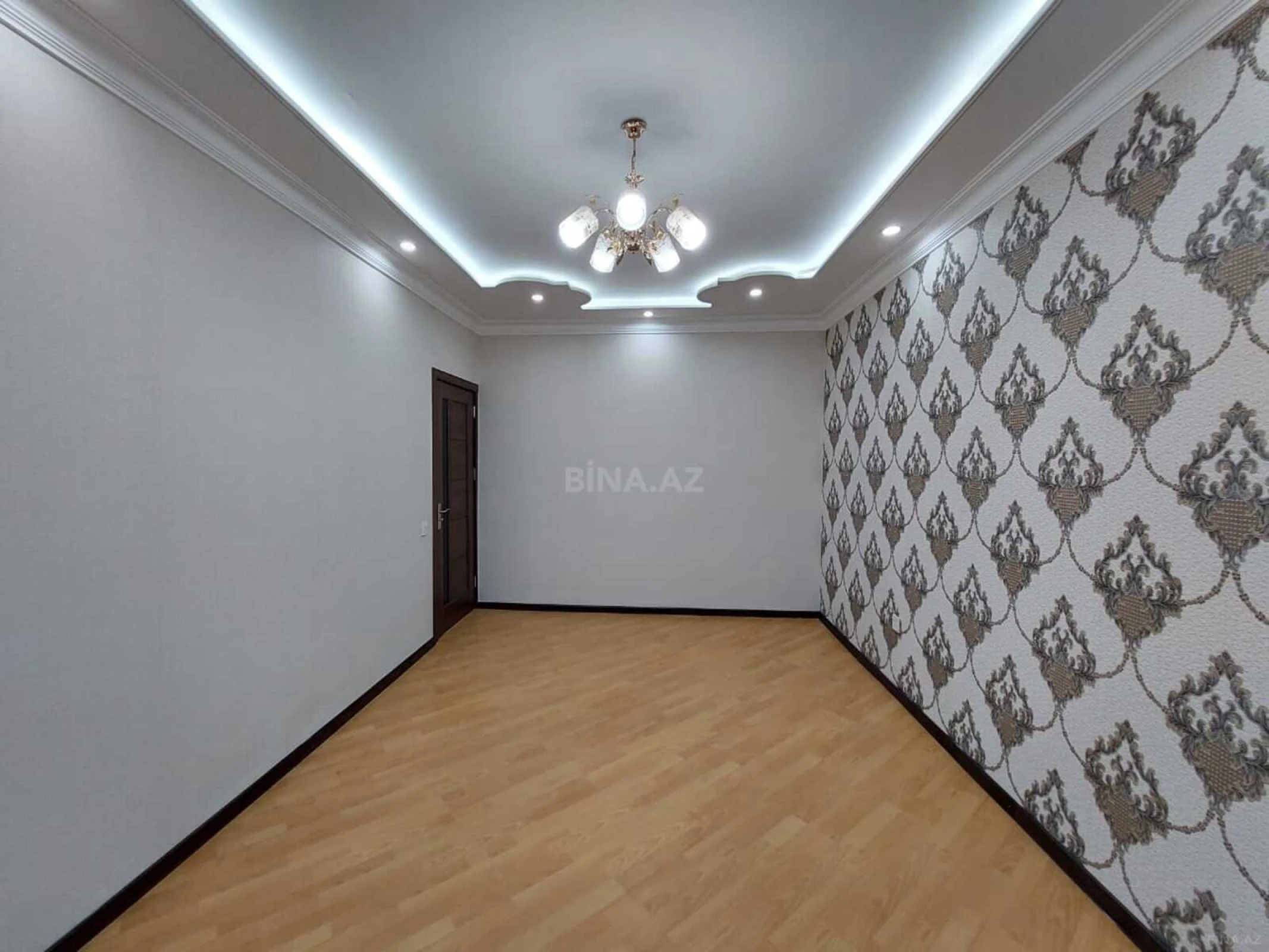 Satılır 2 otaqlı mənzil 73 m²