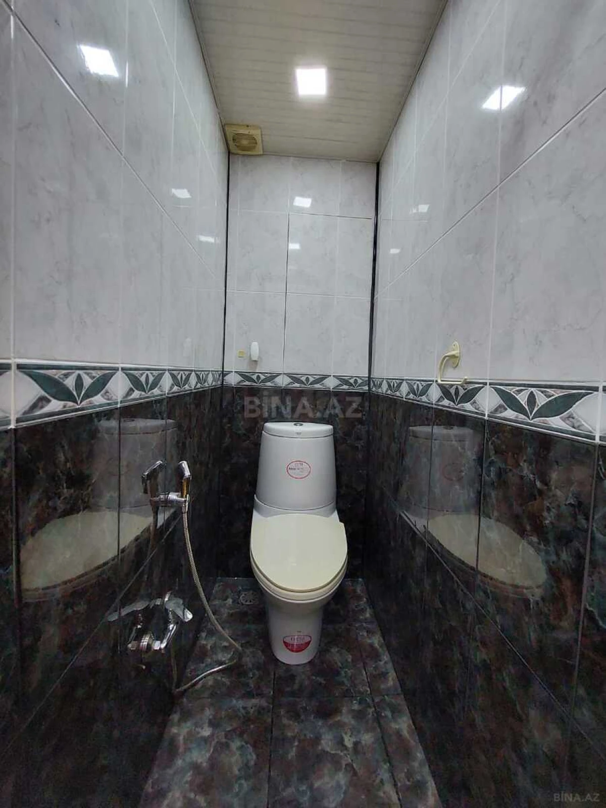 Satılır 2 otaqlı mənzil 73 m²