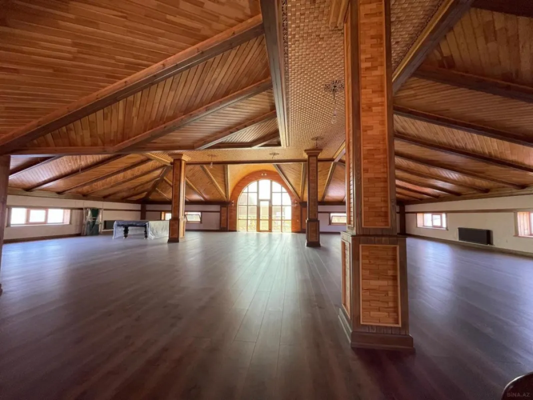 Satılır 7 otaqlı həyət evi 1000 m²