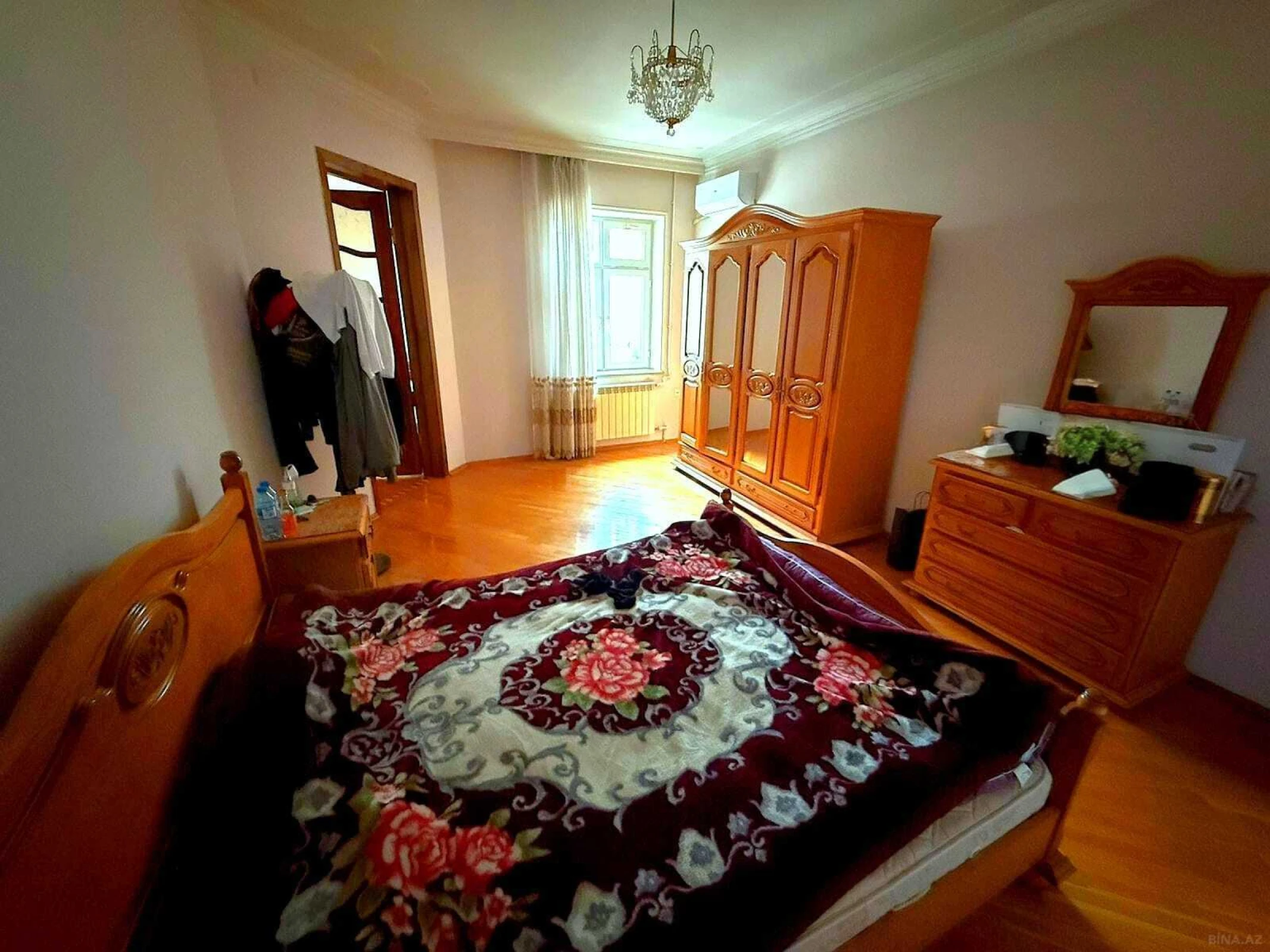 Satılır 7 otaqlı həyət evi 550.5 m²