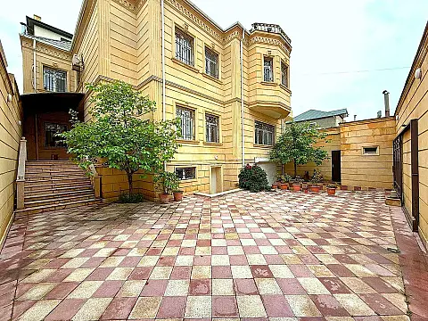 Satılır 7 otaqlı həyət evi 550.5 m² — Bakı, Nizami 7 otaq 550.50 m²