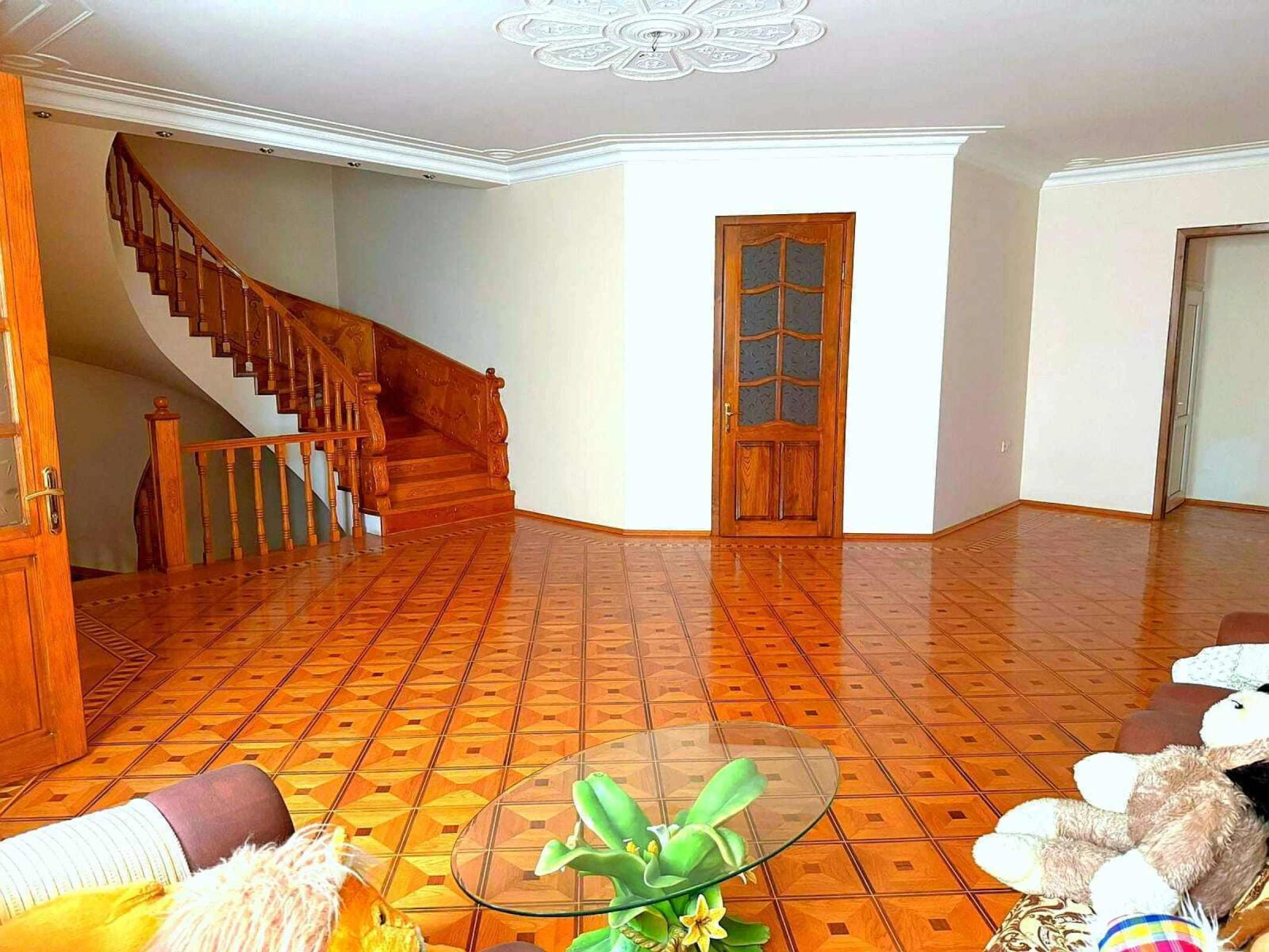 Satılır 7 otaqlı həyət evi 550.5 m²