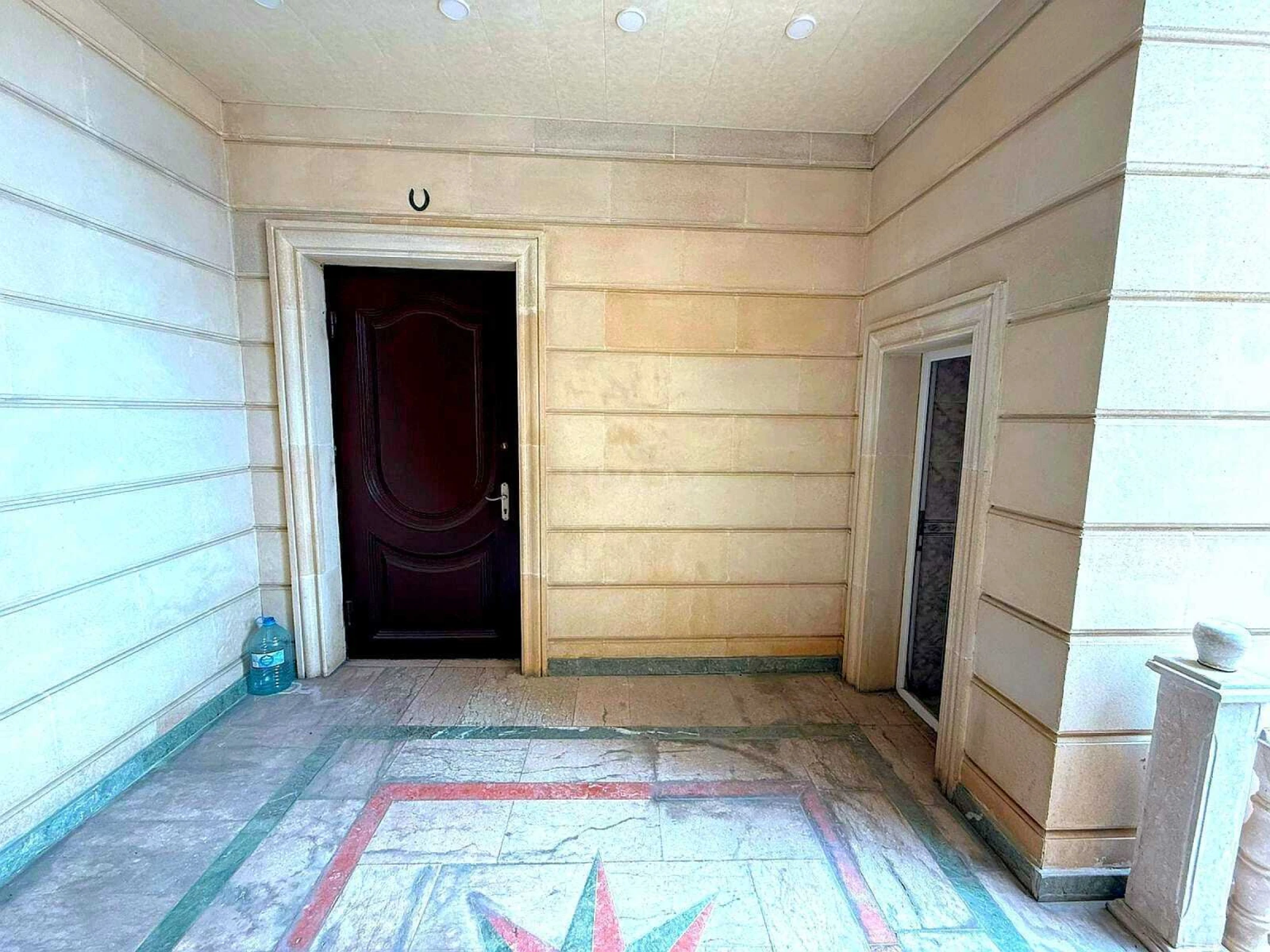Satılır 7 otaqlı həyət evi 550.5 m²