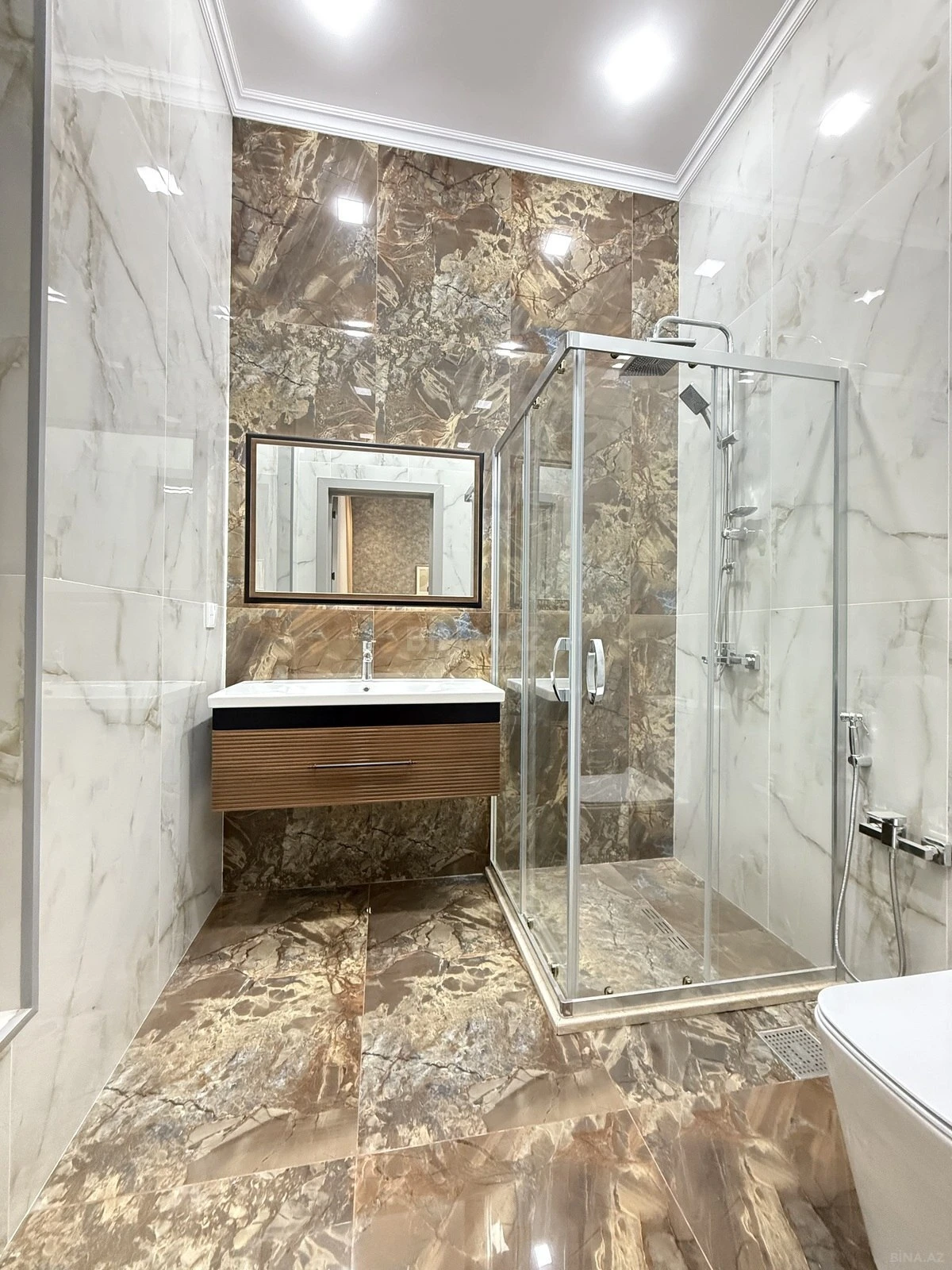 Satılır 4 otaqlı həyət evi 160 m²