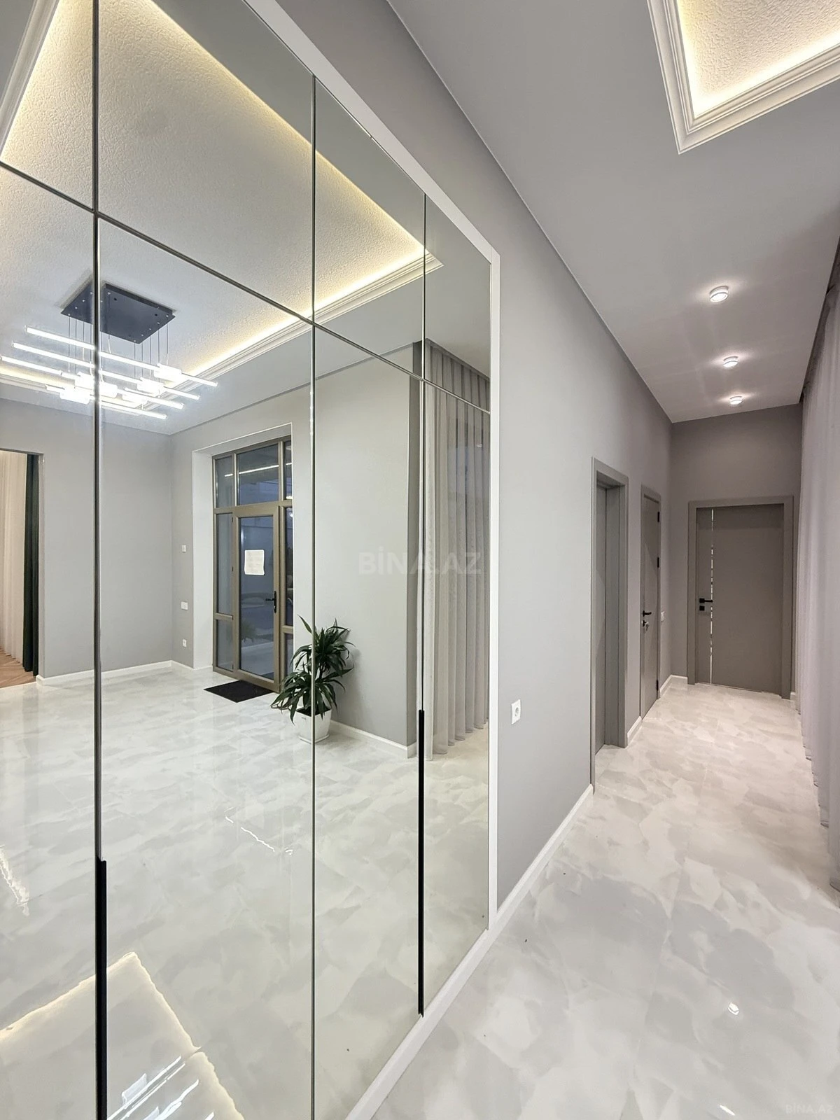 Satılır 4 otaqlı həyət evi 160 m²