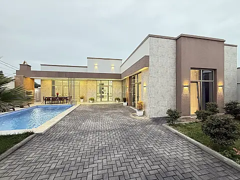 Satılır 4 otaqlı həyət evi 160 m²