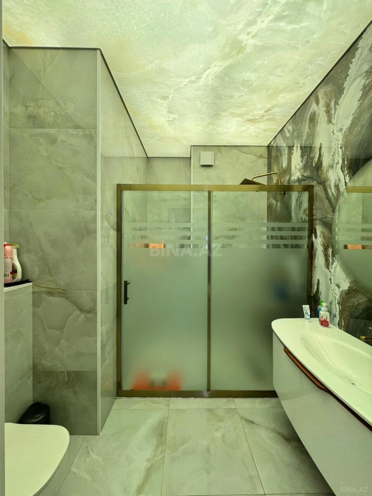 Satılır 4 otaqlı mənzil 165 m²