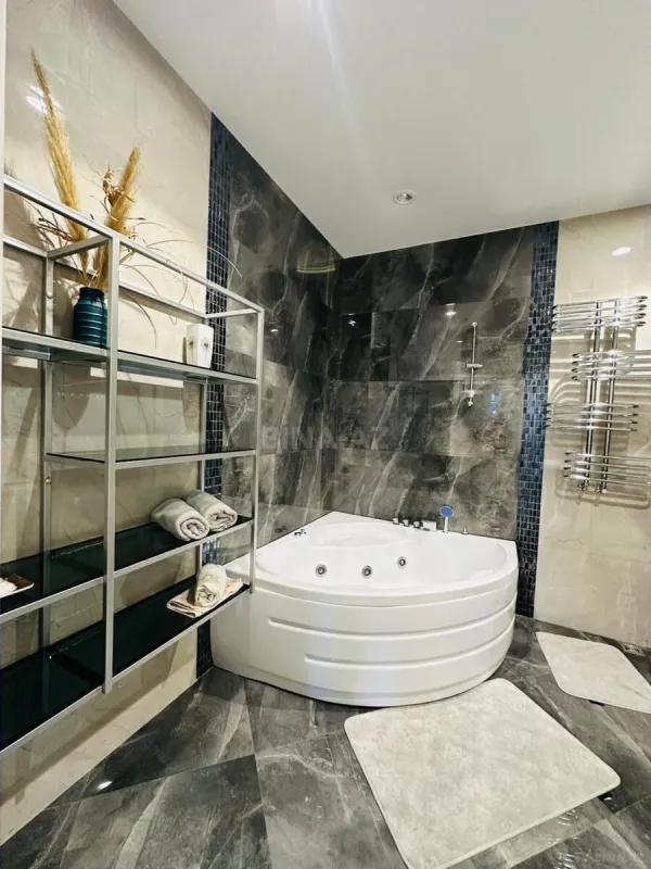 Kirayə verilir 3 otaqlı mənzil 180 m²