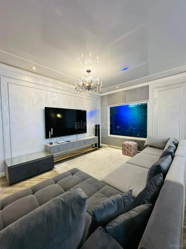 Kirayə verilir 3 otaqlı mənzil 180 m²