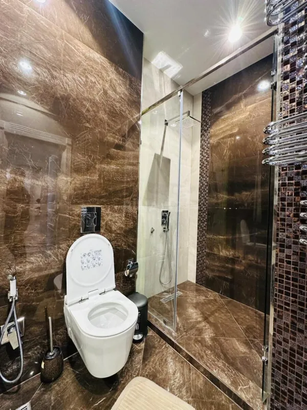 Kirayə verilir 3 otaqlı mənzil 180 m²