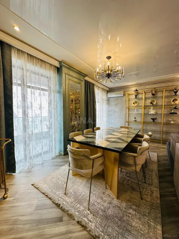 Kirayə verilir 3 otaqlı mənzil 180 m²