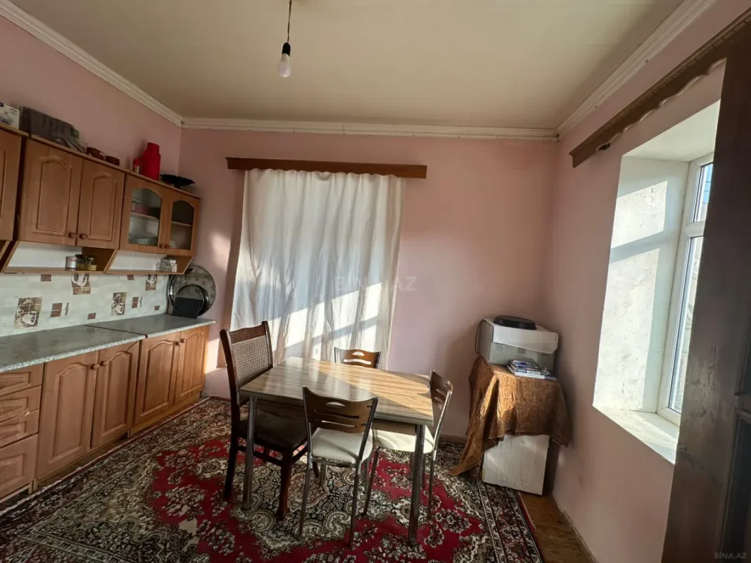 Satılır 4 otaqlı həyət evi 130 m²