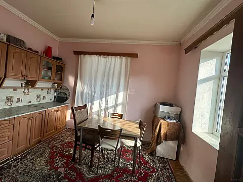 Satılır 4 otaqlı həyət evi 130 m²