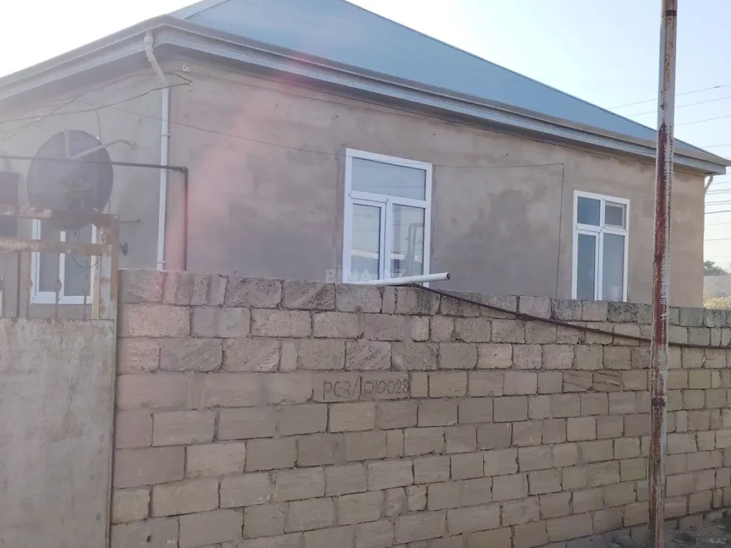 Satılır 4 otaqlı həyət evi 130 m²