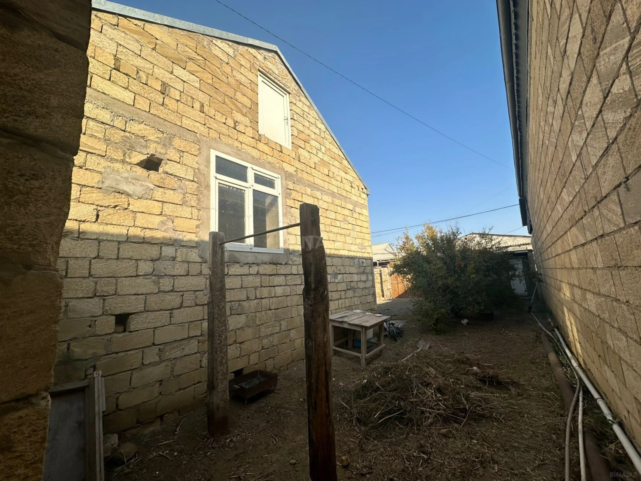 Satılır 4 otaqlı həyət evi 130 m²