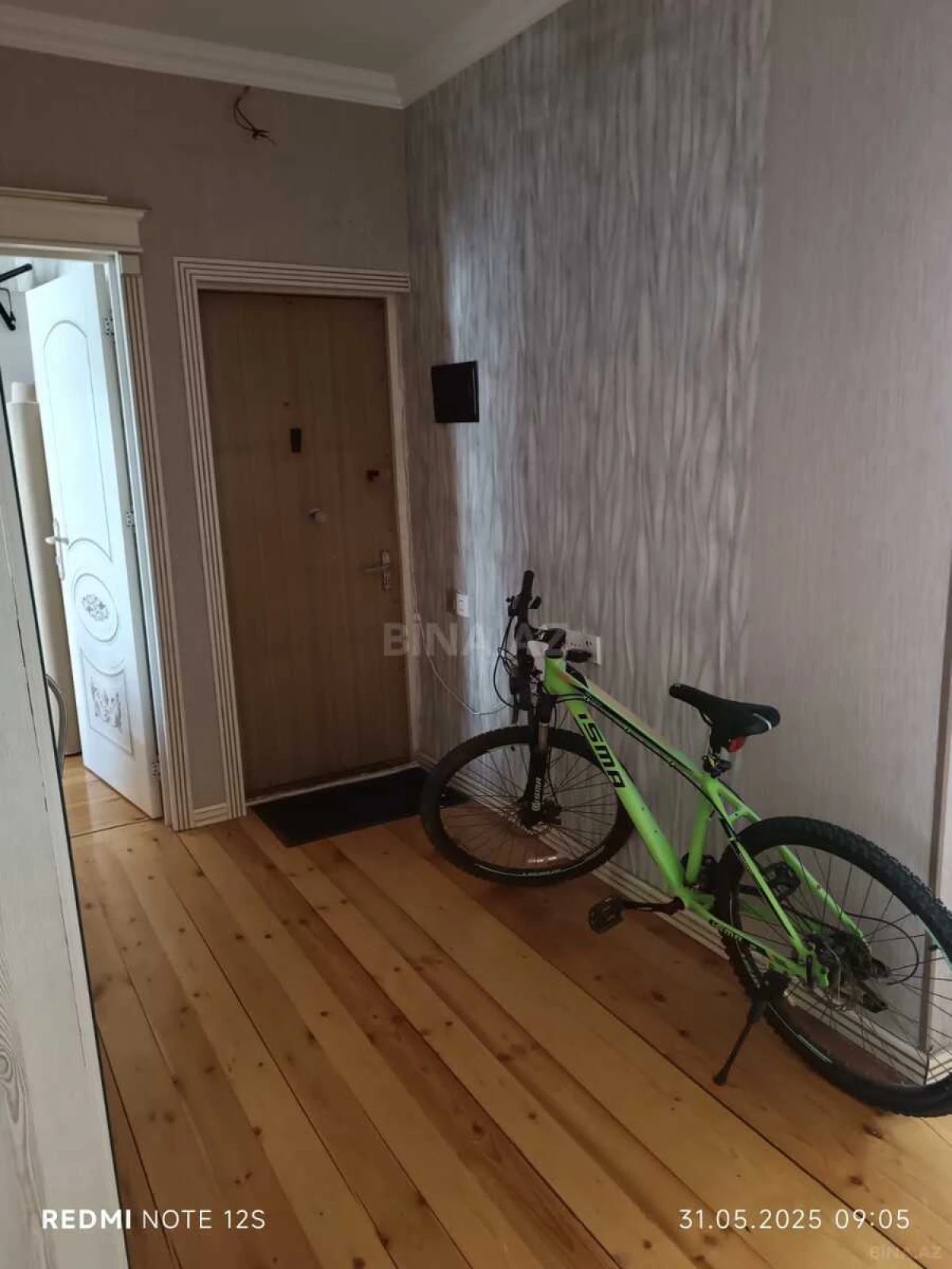 Satılır 4 otaqlı mənzil 110 m²