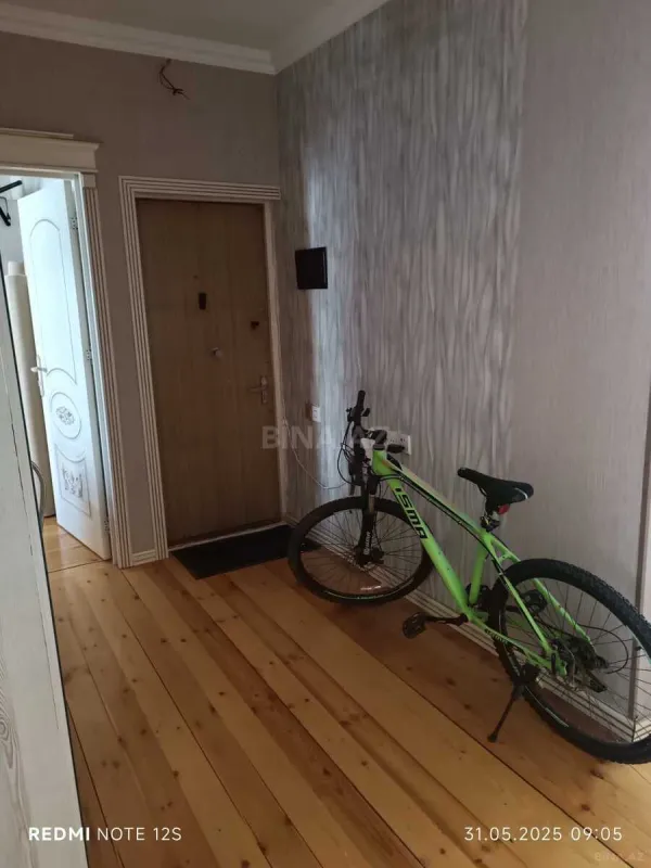 Satılır 4 otaqlı mənzil 110 m²