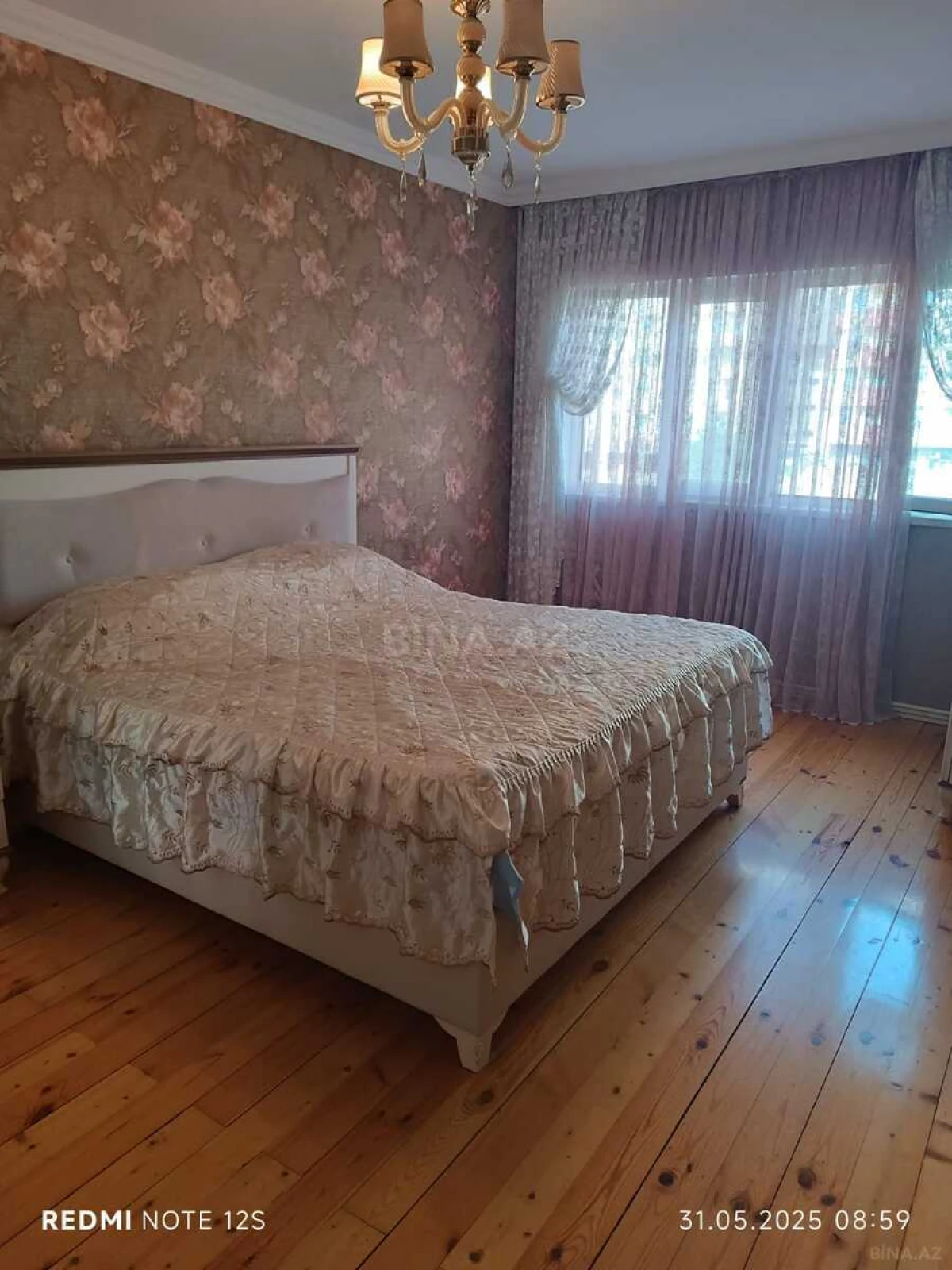 Satılır 4 otaqlı mənzil 110 m²