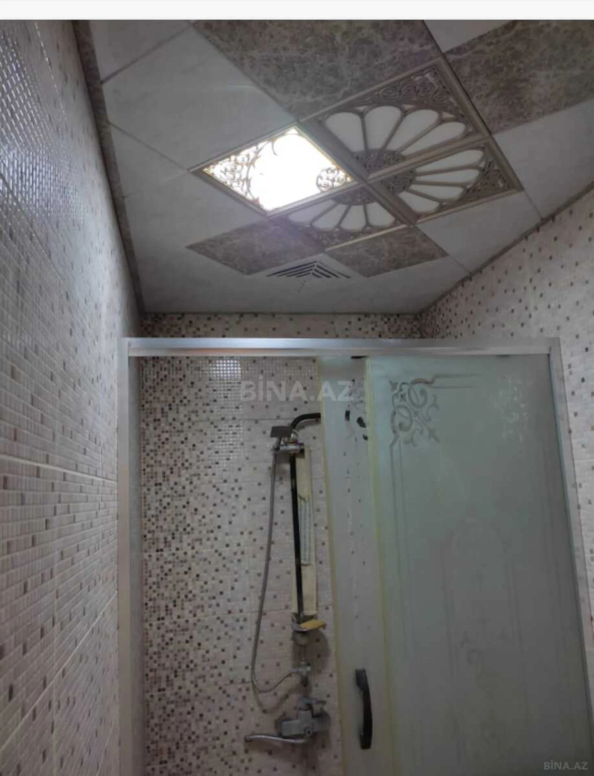 Satılır 4 otaqlı mənzil 110 m²