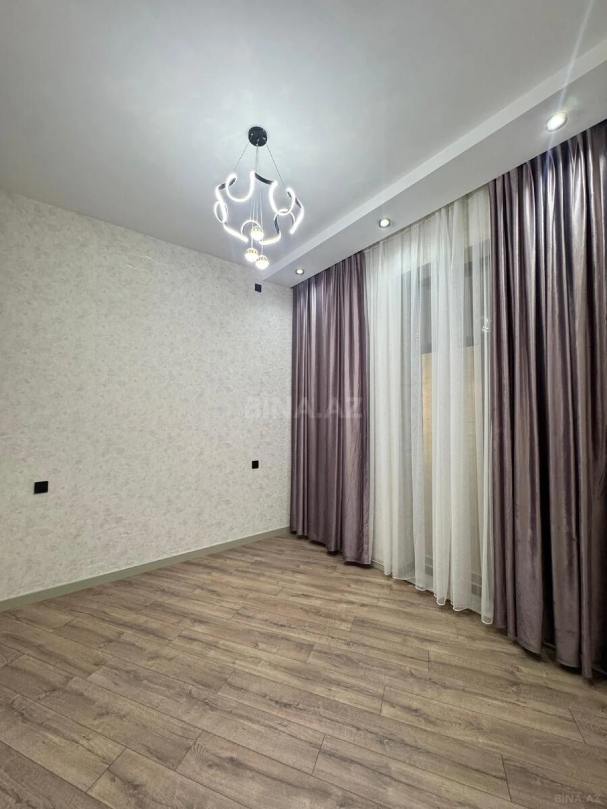 Satılır 4 otaqlı həyət evi 135 m²