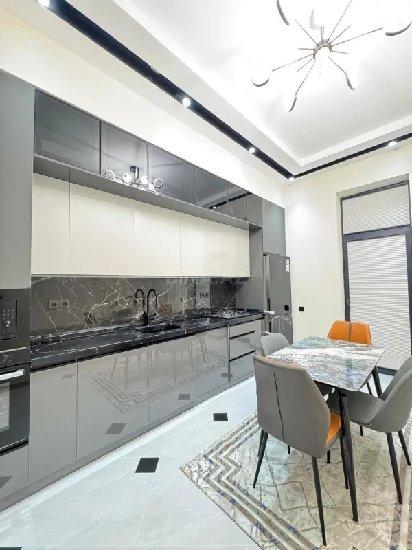 Satılır 4 otaqlı həyət evi 135 m²